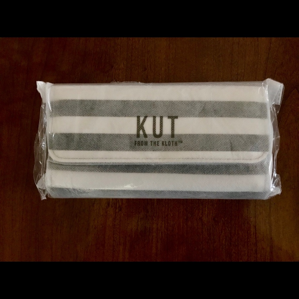 Slim Striped Wallet 🛍